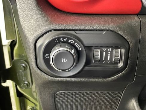 Used 2020 Jeep Wrangler Unlimited Rubicon AWD/4WD image 14