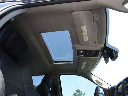 Used 2018 RAM 2500 Laramie w/ Convenience Group AWD/4WD image 29