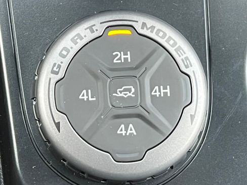 New 2025 Ford Bronco Badlands image 25