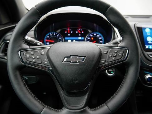 Used 2022 Chevrolet Equinox RS w/ RS Leather Package image 31