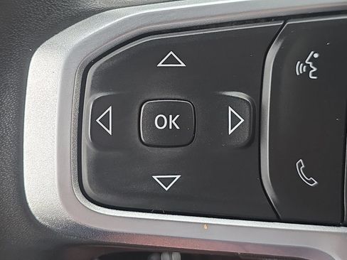 Used 2024 RAM 2500 Big Horn AWD/4WD image 25