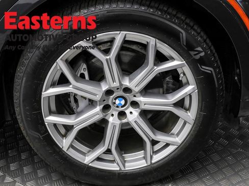 Used 2022 BMW X7 xDrive40i w/ Premium Package AWD/4WD image 29