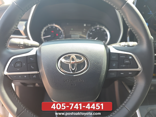 Used 2026 Toyota Highlander XLE AWD/4WD image 16