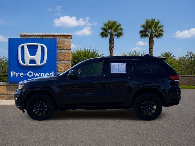 Used 2021 Jeep Grand Cherokee Laredo X AWD/4WD image 3