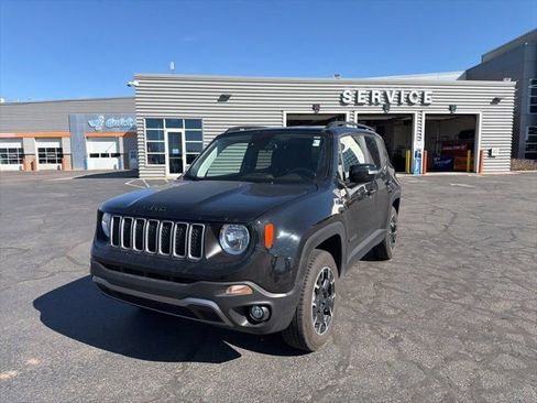 Used 2023 Jeep Renegade Latitude image 17