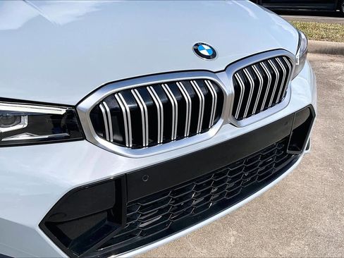 Used 2023 BMW 330i Sedan w/ M Sport Package image 27