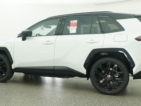 New 2026 Toyota RAV4 XSE w/ Panoramic Sun Roof Package AWD/4WD image 11