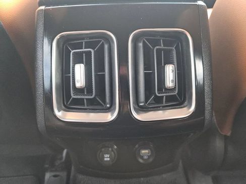 Used 2021 Kia Sorento SX Prestige AWD/4WD image 32