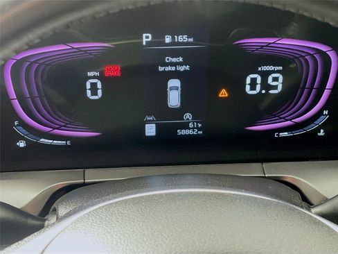 Used 2024 Kia Telluride LX image 16