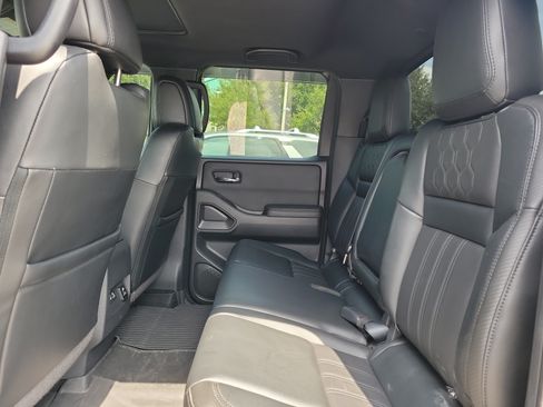 Certified 2022 Nissan Frontier PRO-4X w/ Pro-4X Premium Package AWD/4WD image 16