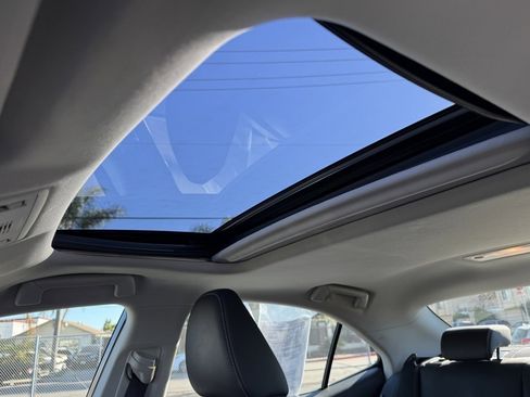 Used 2016 Lexus IS 200t image 20