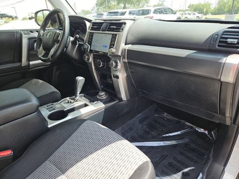Certified 2024 Toyota 4Runner SR5 AWD/4WD image 15