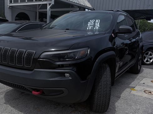 Used 2019 Jeep Cherokee Trailhawk w/ Comfort/Convenience Group AWD/4WD image 4