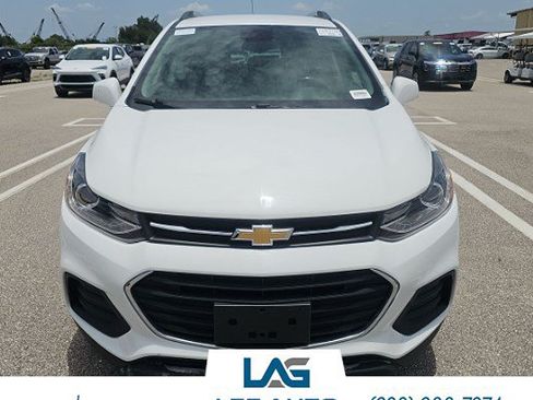 Used 2020 Chevrolet Trax LT w/ LT Convenience Package AWD/4WD image 1