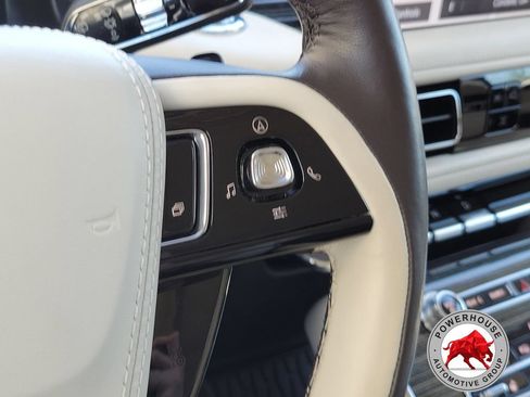 Used 2022 Lincoln Aviator Black Label w/ Dynamic Handling Package AWD/4WD image 32