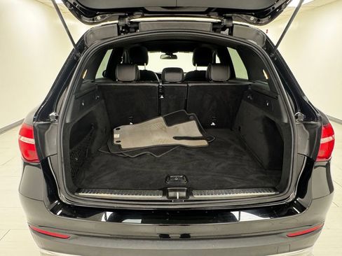 Used 2019 Mercedes-Benz GLC 300 4MATIC image 38