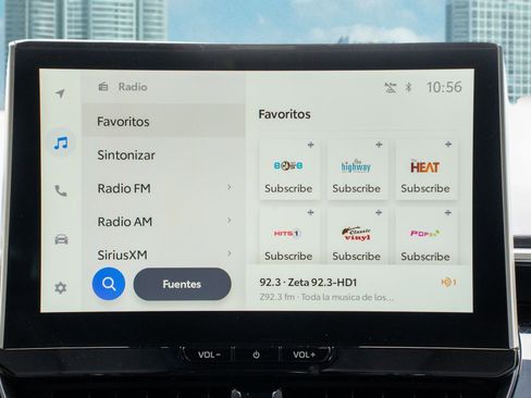 Used 2025 Toyota Corolla SE w/ SE Premium Package image 22