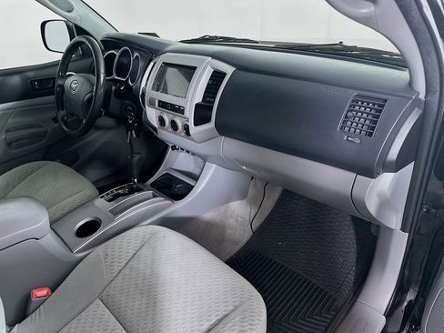 Used 2011 Toyota Tacoma 4x4 Double Cab w/ SR5 Pkg #2 image 31