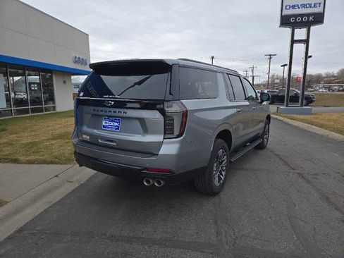 Used 2025 Chevrolet Suburban Z71 w/ Comfort Package image 3