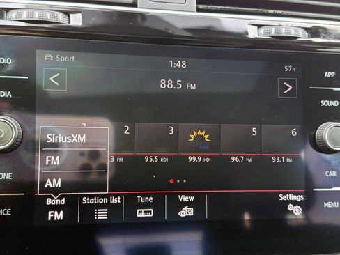 Used 2019 Volkswagen Golf 4-Door image 12