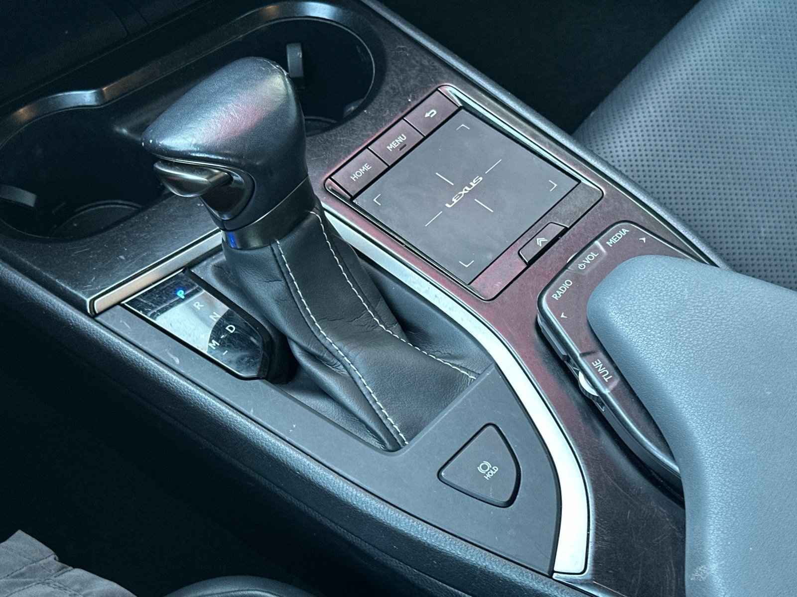Used 2019 Lexus UX 200 w/ Premium Package FWD image 21