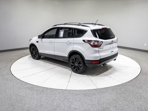 Used 2018 Ford Escape SE w/ SE Sport Appearance Package FWD image 30