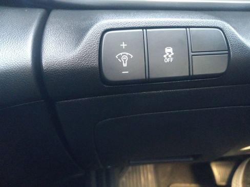 Used 2024 Hyundai Elantra SEL w/ Convenience Package image 26