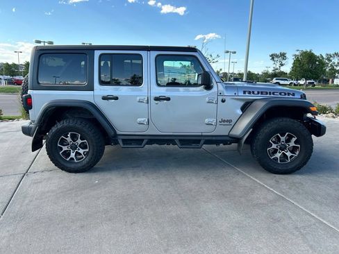 Used 2019 Jeep Wrangler Unlimited Rubicon w/ Cold Weather Group AWD/4WD image 10