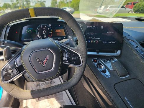 Used 2023 Chevrolet Corvette Stingray Premium Cpe w/ Z51 Performance Package RWD image 17