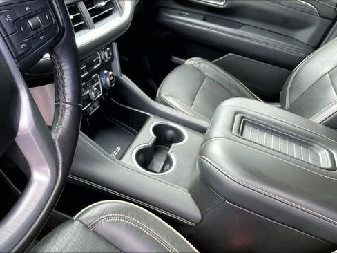 Used 2021 GMC Yukon SLT w/ SLT Luxury Package AWD/4WD image 17