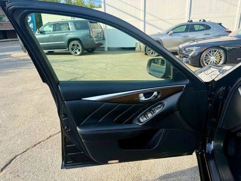 Used 2018 INFINITI Q50 Luxe w/ Essential Package (2.0T Luxe) AWD/4WD image 13