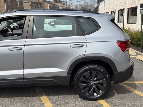 Used 2022 Volkswagen Taos S image 7