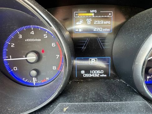 Used 2017 Subaru Outback 2.5i Limited AWD/4WD image 11