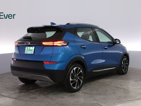 Used 2023 Chevrolet Bolt EUV Premier w/ Sun & Sound Package image 3