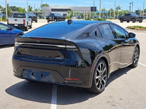 New 2025 Toyota Prius Plug-In Hybrid image 3