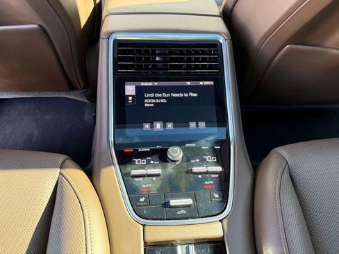Used 2021 Porsche Panamera 4 w/ Premium Package AWD/4WD image 33