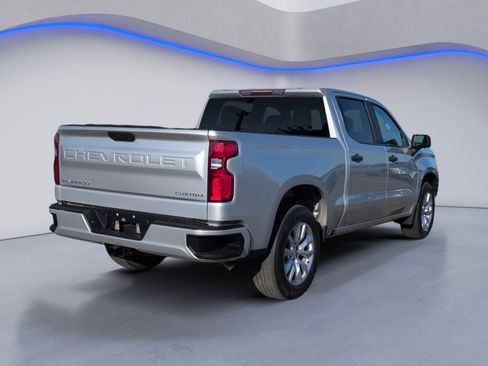 Used 2021 Chevrolet Silverado 1500 Custom image 3