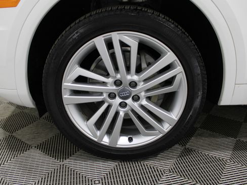 Used 2018 Audi Q5 2.0T Premium Plus w/ Premium Plus Package image 37