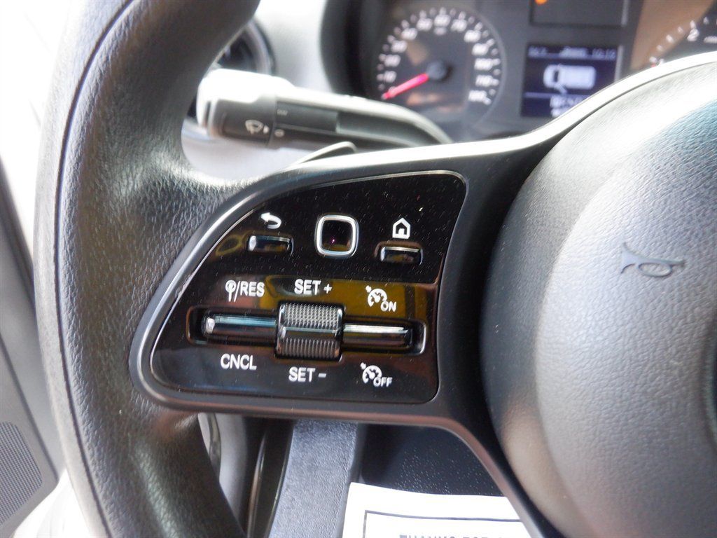 Used 2021 Freightliner Sprinter 2500 RWD image 18