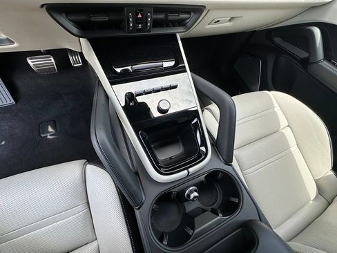 Certified 2026 Porsche Cayenne S AWD/4WD image 36