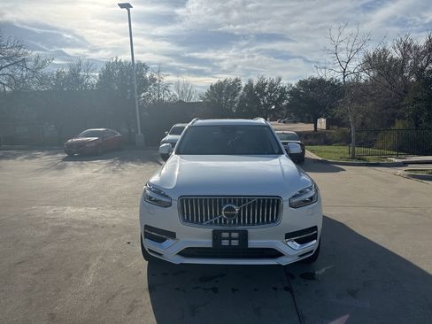 Used 2024 Volvo XC90 T8 Plus w/ Protection Package Premier image 2