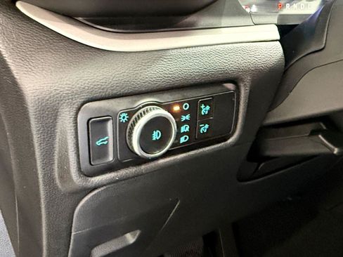 Used 2023 Ford Explorer XLT AWD/4WD image 19