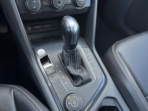 Used 2021 Volkswagen Tiguan SE w/ 3rd Row Seat Package AWD/4WD image 28