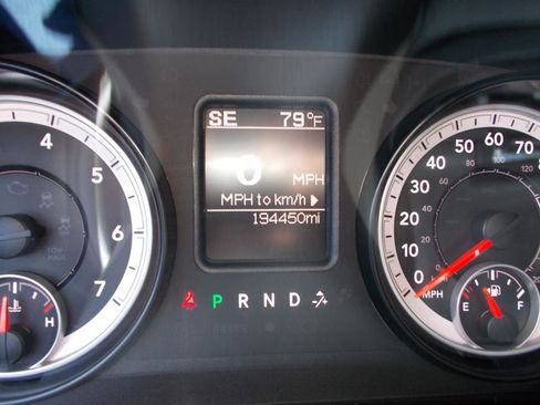 Used 2014 RAM 1500 Express image 34