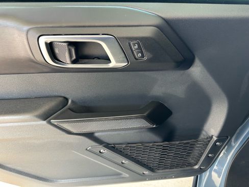 Certified 2025 Ford Bronco Badlands AWD/4WD image 14