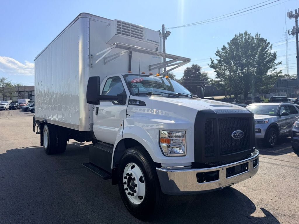 Used 2023 Ford F650 2WD Regular Cab Super Duty image 9