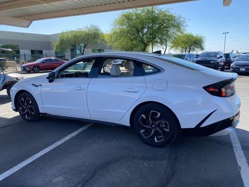 Used 2025 Hyundai Sonata SEL FWD image 2