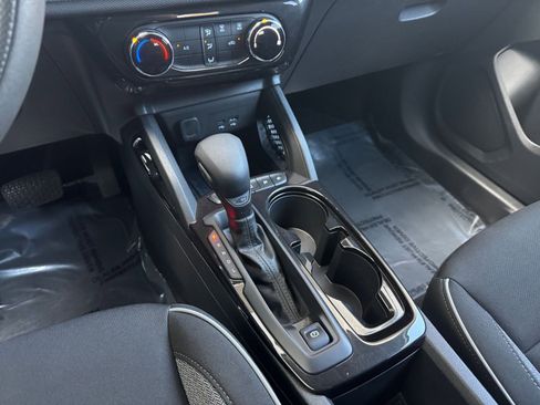 Used 2025 Chevrolet TrailBlazer LT image 39