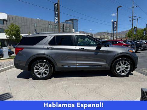 Used 2024 Ford Explorer Limited AWD/4WD image 2