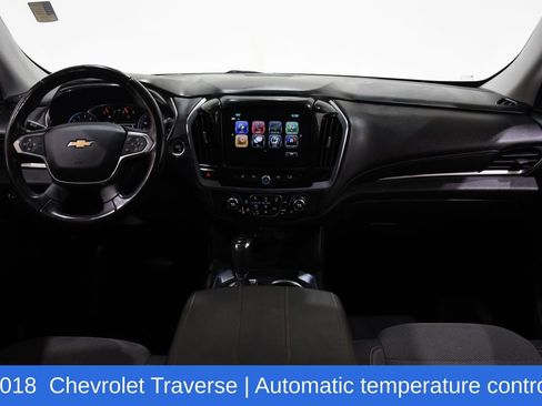 Used 2018 Chevrolet Traverse LT image 8
